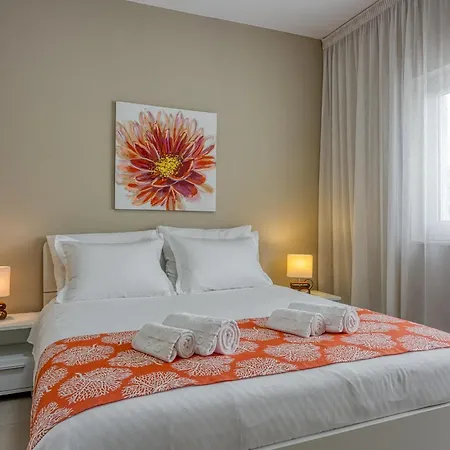 A Touch Of Luxury And Comfort - Irena 포레치