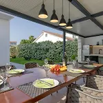 A Touch Of Luxury And Comfort - Irena Villa
