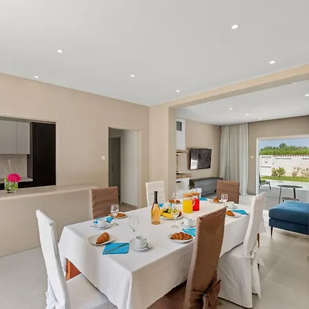 A Touch Of Luxury And Comfort - Irena Villa *