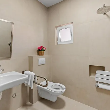 Villa Irena With Private Pool In Porec