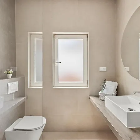 Irena With Private Pool In * Porec