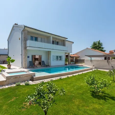 Villa Irena With Private Pool In