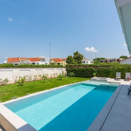 Irena With Private Pool In Villa Porec