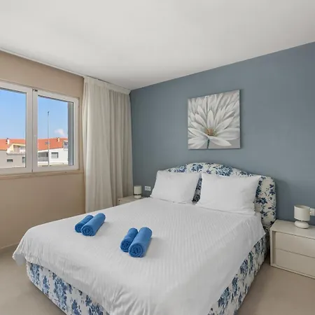 A Touch Of Luxury And Comfort - Irena *