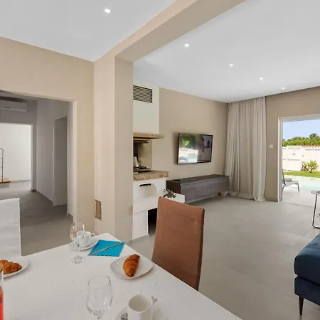 A Touch Of Luxury And Comfort - Irena Porec