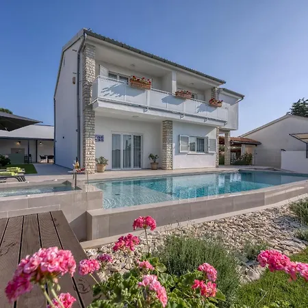 A Touch Of Luxury And Comfort - Irena * Porec