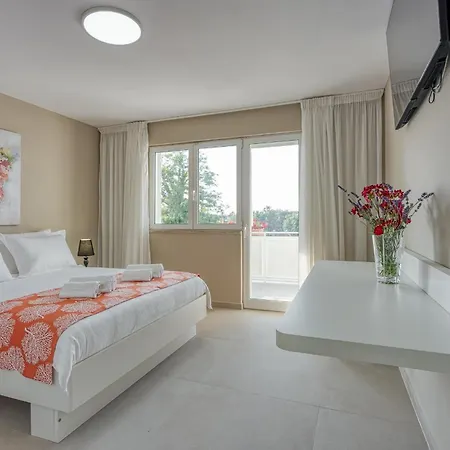 Villa A Touch Of Luxury And Comfort - Irena