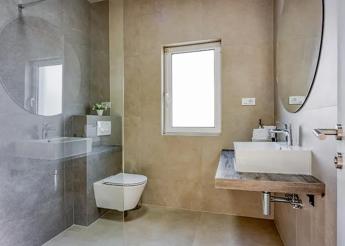 A Touch Of Luxury And Comfort - Irena 빌라