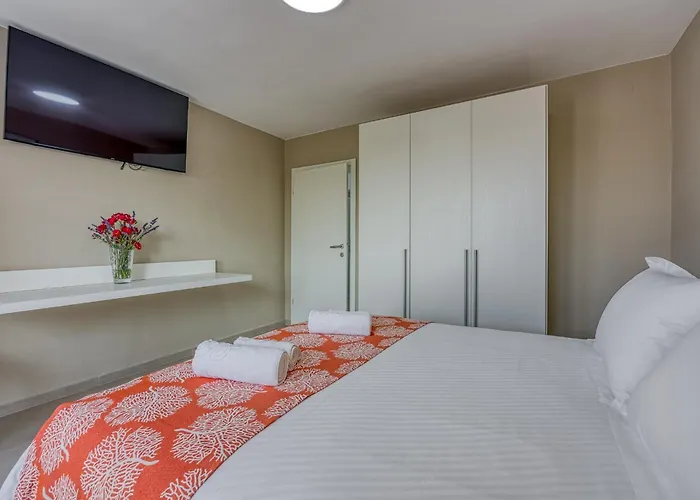 A Touch Of Luxury And Comfort - Irena 빌라 *